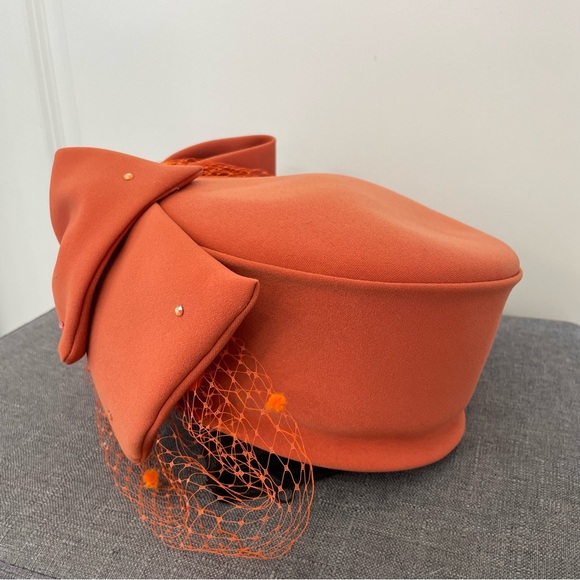 VERUCCI Vintage 1950s Wool Pillbox Hat Tangerine Orange Bow - Picture 5 of 11